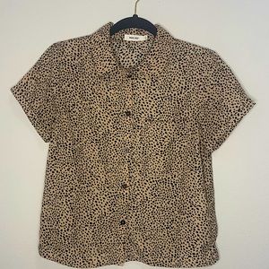 Mod Ref Cheetah print button up top